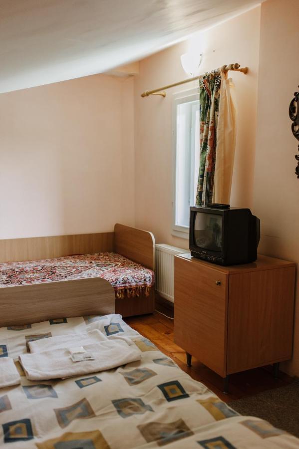 Mala Praha Hotel อุชโฮรอด ภายนอก รูปภาพ