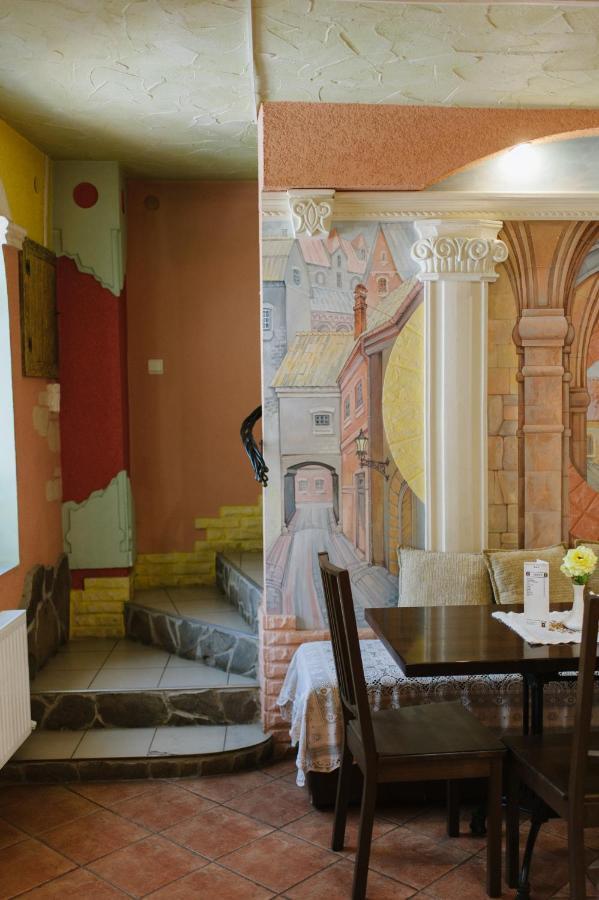 Mala Praha Hotel อุชโฮรอด ภายนอก รูปภาพ