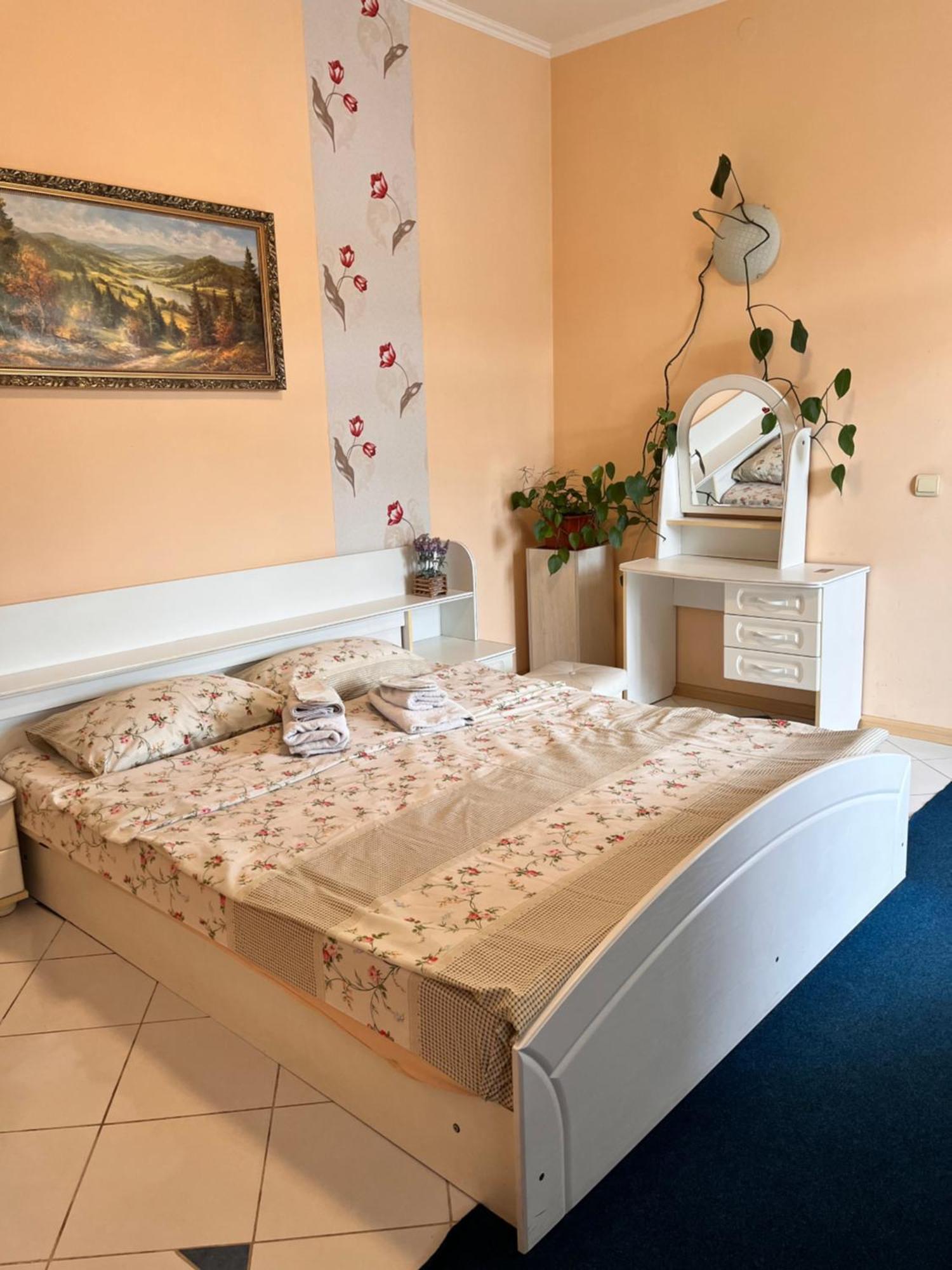 Mala Praha Hotel อุชโฮรอด ภายนอก รูปภาพ